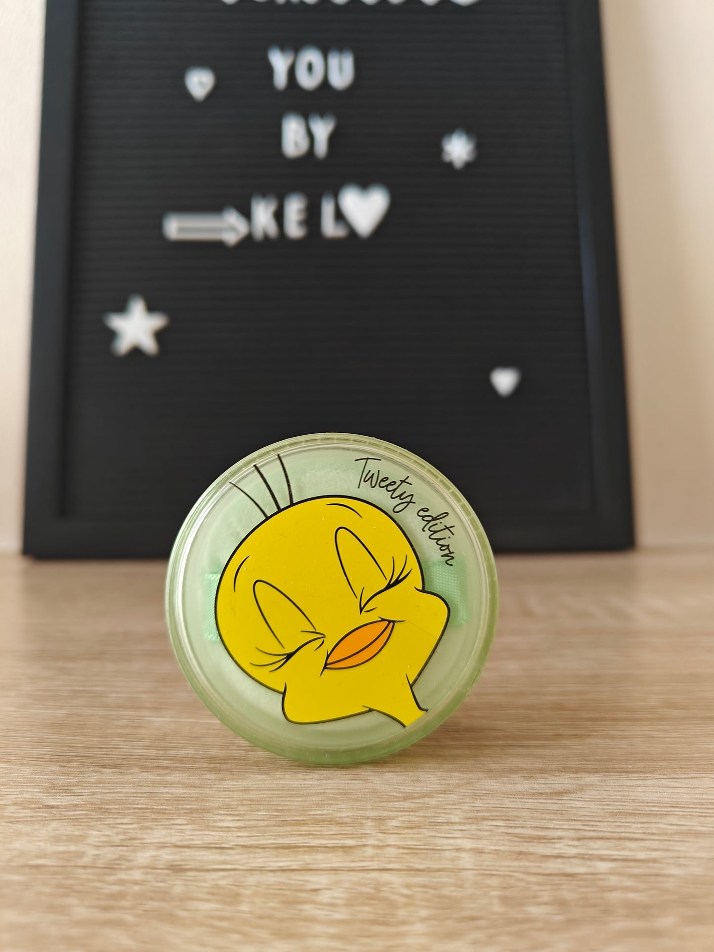 Looney Tunes x Innisfree No sebum mineral powder 02