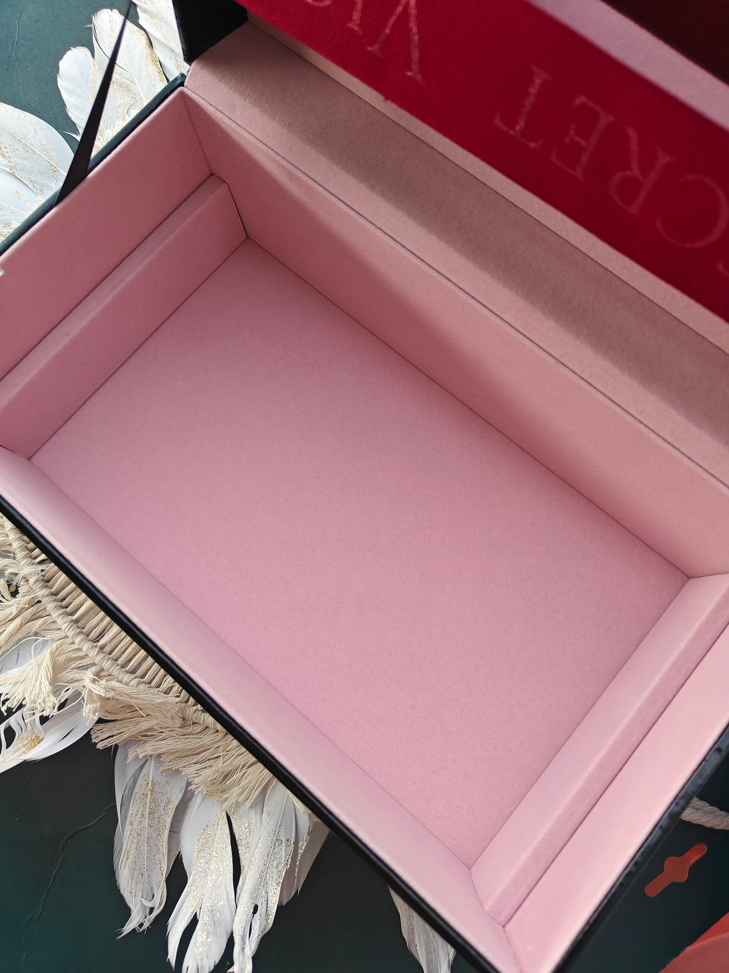 Bombshell Over The Top Gift Set