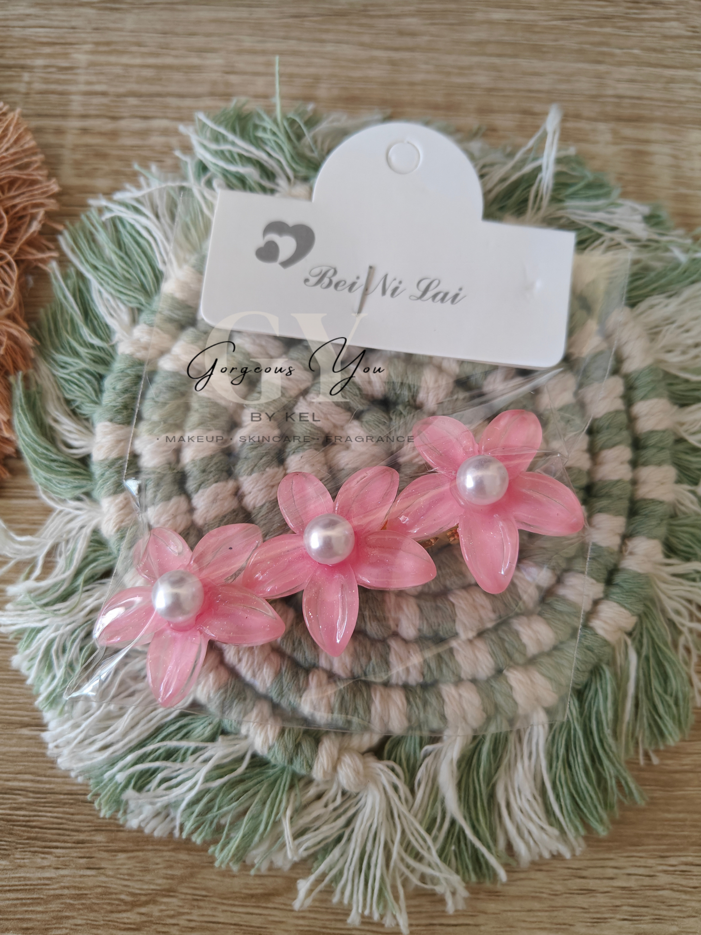 Frangipane 3 Fleur pearl clip