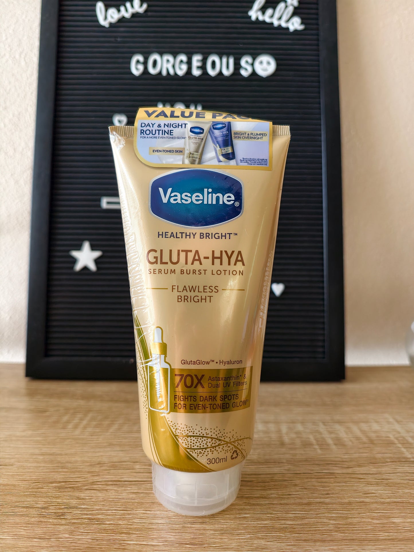 Vaseline Healthy Bright Gluta-Hya Serum Burst lotion