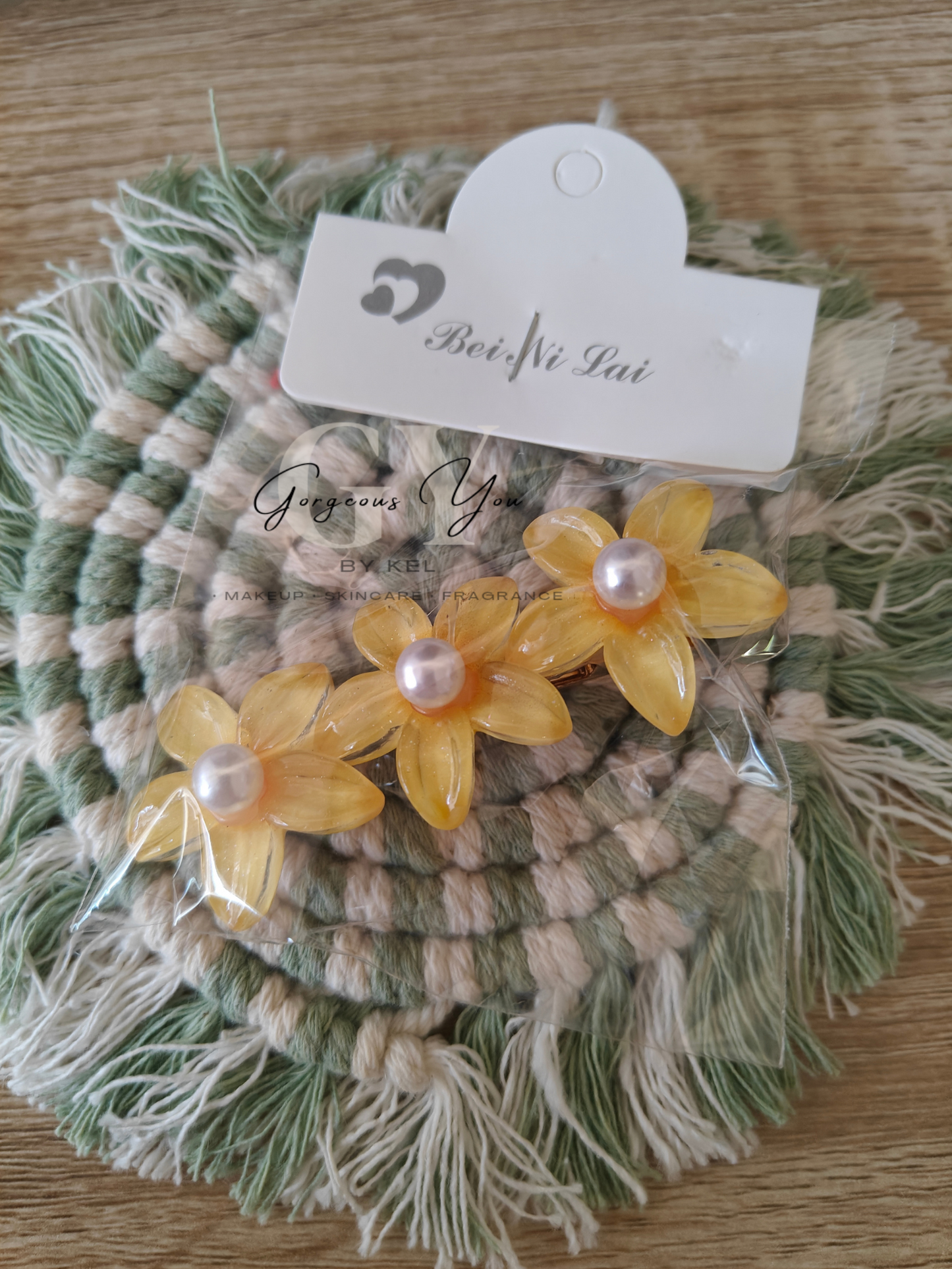 Frangipane 3 Fleur pearl clip