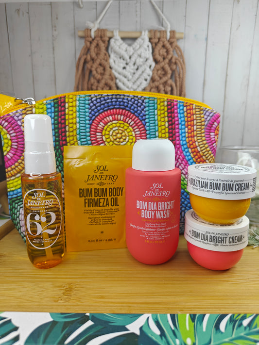 Exclusive Beauty bag and minis